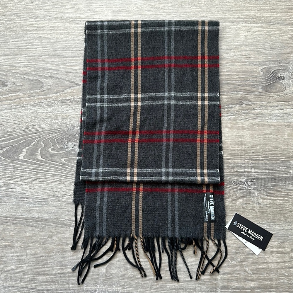 STEVE MADDEN Long Plaid Fringe Scarf NWT